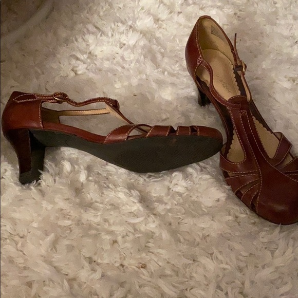 Naturalizer - Picture 2 of 4